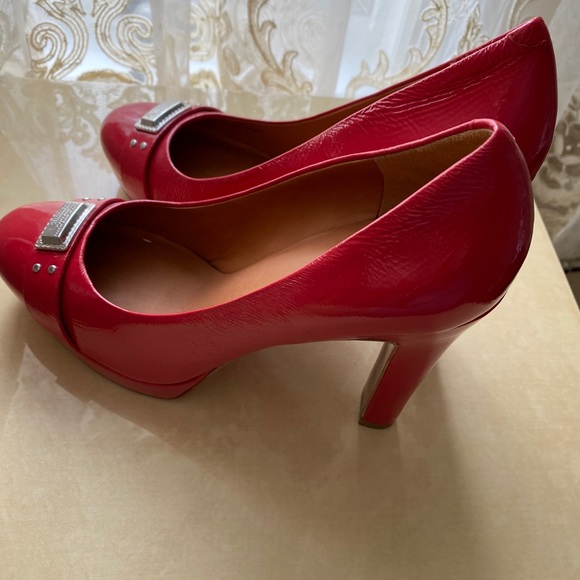 Marc by Marc Jacobs red platform pamp - Picture 7 of 7